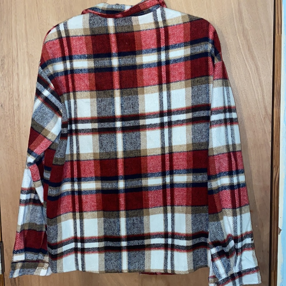 Red plaid shacket - Picture 5 of 5